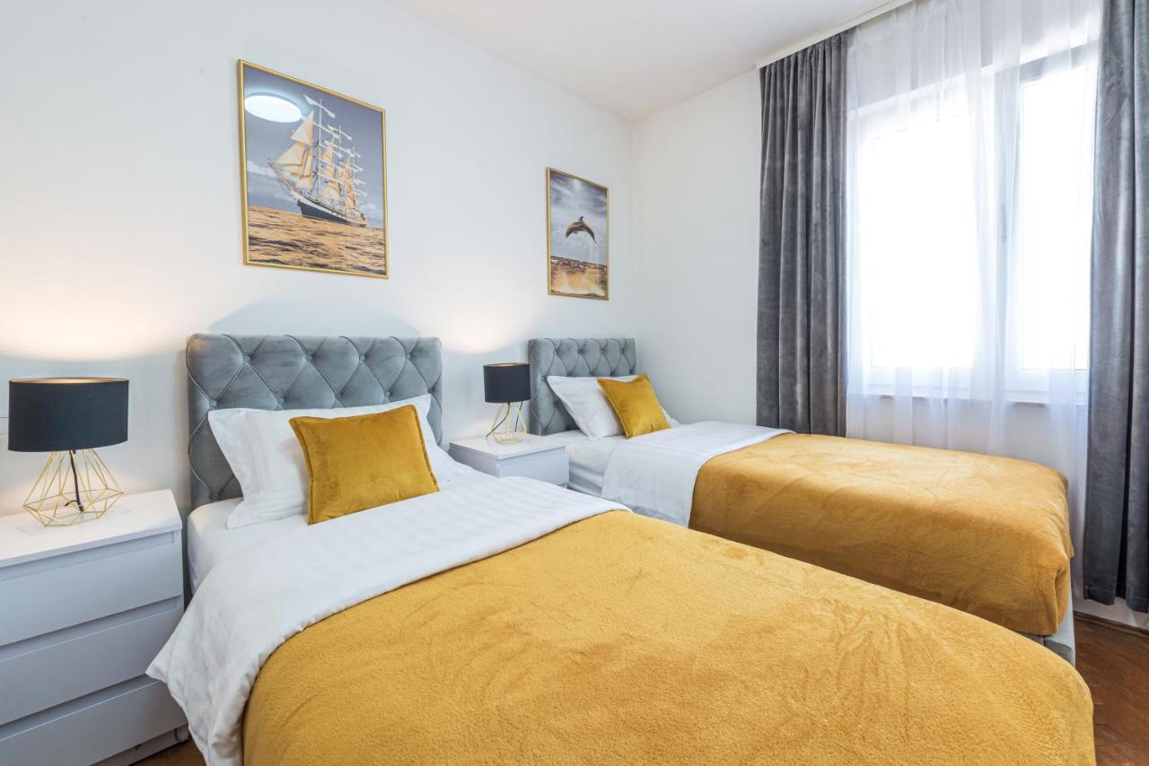 Bluesky Deluxe Apartment Free Parking 두브로브니크 외부 사진