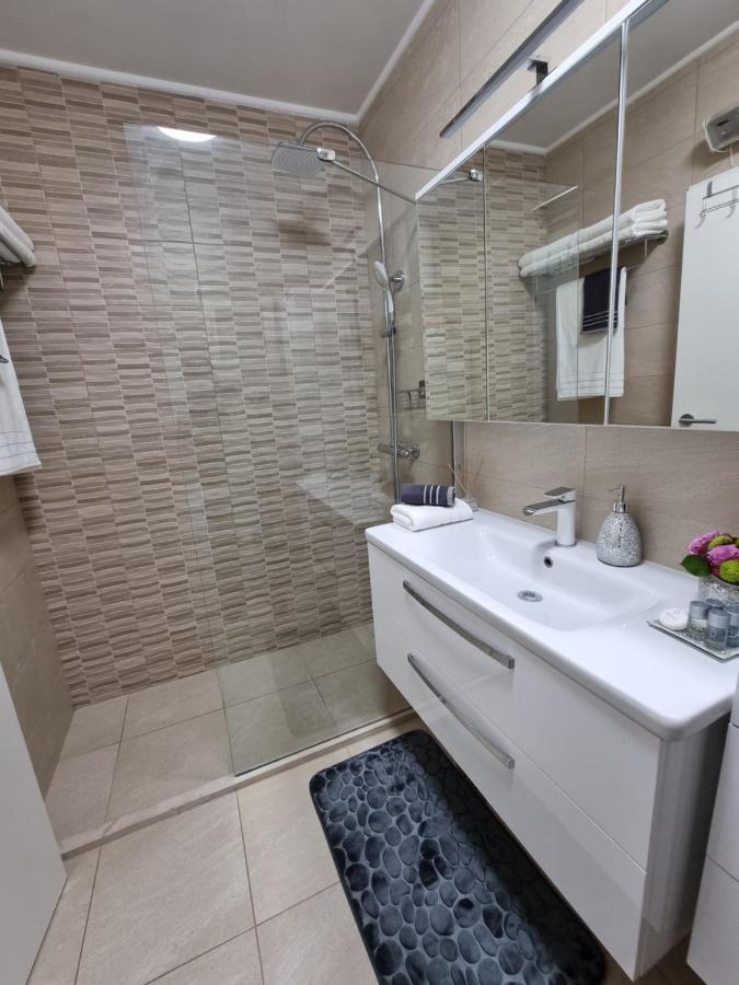 Bluesky Deluxe Apartment Free Parking 두브로브니크 외부 사진