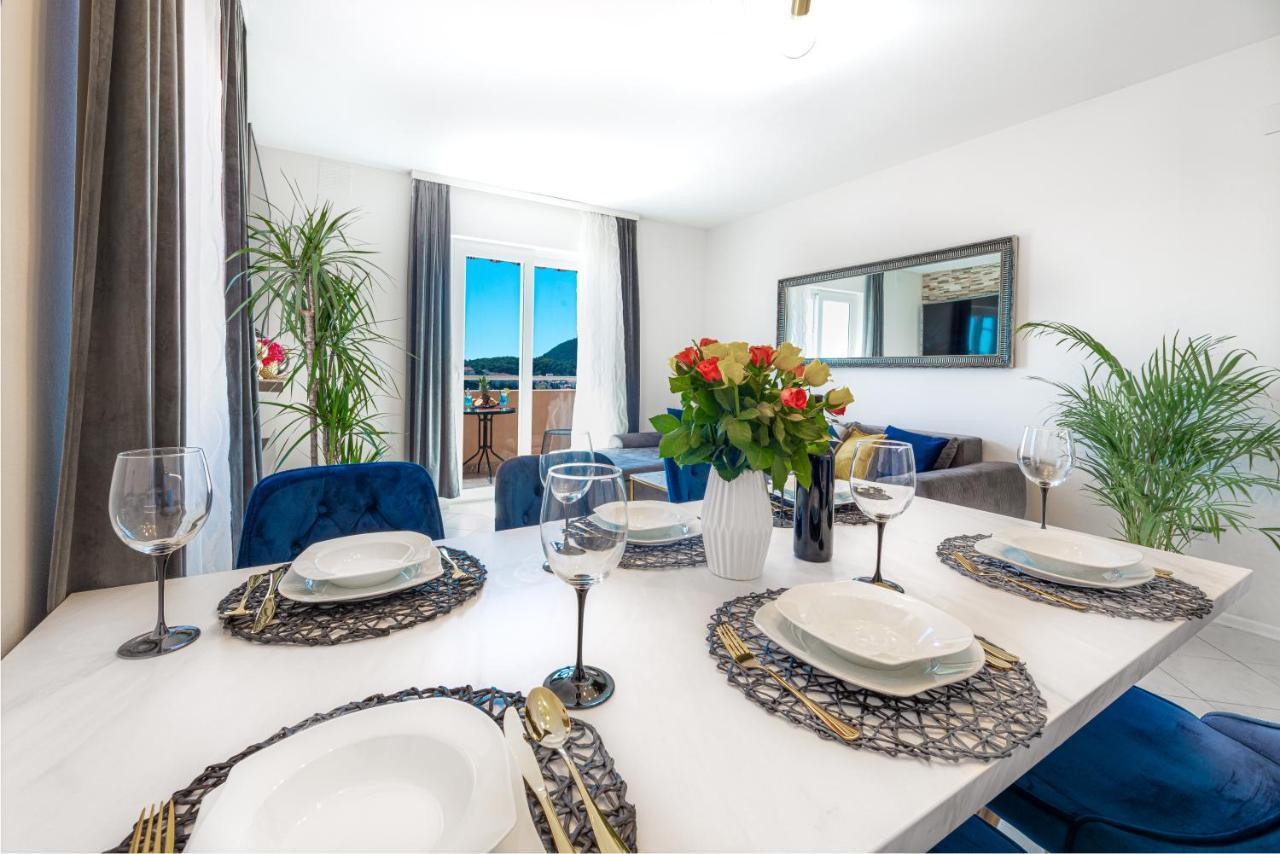Bluesky Deluxe Apartment Free Parking 두브로브니크 외부 사진